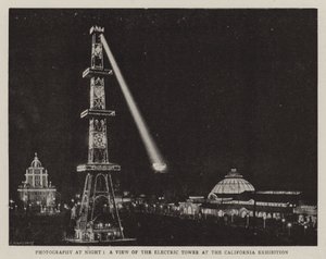 Gece Fotoğrafçılığı, California Sergisindeki Elektrik Kulesinden Bir Görünüm by English Photographer