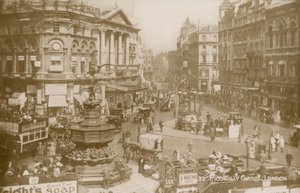 Piccadilly Sirki by English Photographer