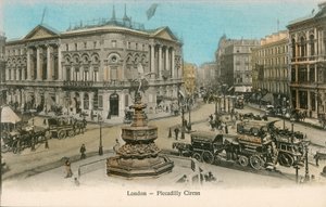 Piccadilly Sirki, Londra by English Photographer