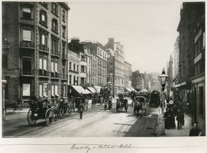 Piccadilly ve Hatchett
