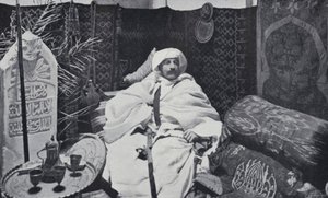 Pierre Loti Çalışmasında (s/b fotoğraf) by English Photographer