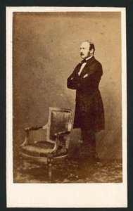 Prens Albert, bir sandalyenin arkasında duruyor (s/b fotoğraf) by English Photographer