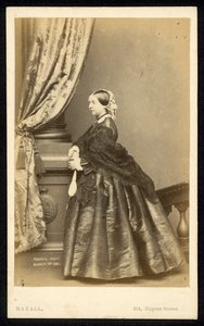 Kraliçe Viktorya by English Photographer