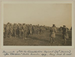 Kalıntılar 4. ben. Worcestershire Alayı (29. Tümen), “CAMBRAI” Savaşından sonra, Kasım 1917, Dinlenmeye geri dönüyor by English Photographer