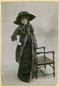 Sarah Bernhardt, oyuncu by English Photographer