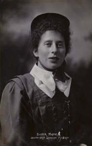Rahibe Agnes, Güneydoğu Londra Misyonu by English Photographer