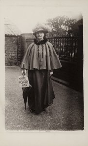 Bahar modası, 1886 by English Photographer