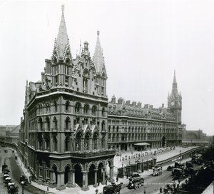 St Pancras Tren İstasyonu; Nisan 1899