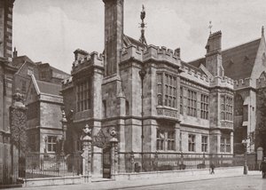 Astor Emlak Ofisi, Victoria Embankment by English Photographer