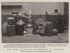 Antwerp'te keşfedilen Bomba Aparatı by English Photographer