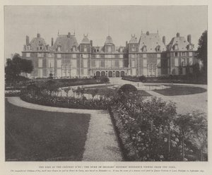 Chateau dEu'daki Yangın, Orleans Dükü Tarihi Konutu Parktan Görüntülendi by English Photographer