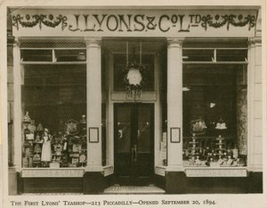 İlk Lyons Teashop by English Photographer