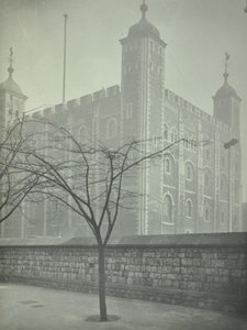 Londra Kulesi, Tower Hill: Beyaz Kule, 1899 by English Photographer