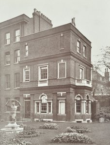 Clements Inn Garden House