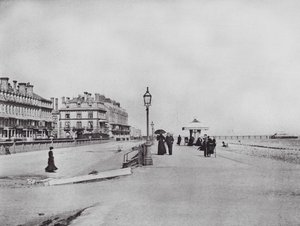 Worthing: Heene Teras (s/b fotoğraf) by English Photographer