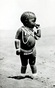 zulu kız emme ilk parmak by English Photographer