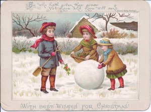 Büyük bir kartopu ile oynayan üç çocuğun resmedildiği Viktorya dönemi Noel kartı, 1880 civarı (renkli taş baskı) by English School