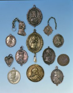 Charles I (1625-49) destekçileri için İngiliz İç Savaşı Rozetleri (metal) by English School