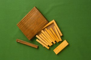 Napiers Kemiklerinin Modern Kopyaları (şimşir ve ceviz) by English School