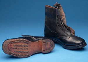 Bir Çift Holdfast Madenci Botu, 1900