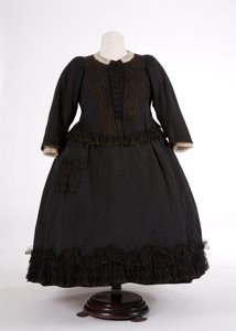 Kraliçe Victoria elbisesi, 1890