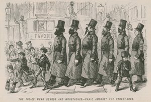 Polis sakal ve bıyık takıyor by English School