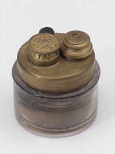 Seyahat hokkası, c.1815 (mürekkep hokkası) by English School