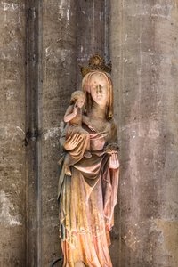 Notre-Dame de la Nef olarak bilinen Bakire ve Çocuk.14. yüzyıl (Alabaster) by English School