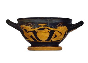Bir sütun kraterinin yanında diz çökmüş iki çıplak gençle süslenmiş tavan arası kırmızı figürlü cup-skyphos, MÖ 520-500 dolayları (seramik) by Epiktetos