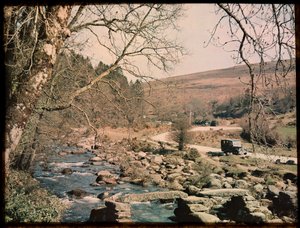 Clapper Bridge, Dartmeet, Widecombe in the Moor, Teignbridge, Devon, Birleşik Krallık by Eric Maybank