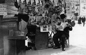 Gazete standı, Paris, 1931.
