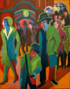 Gece aydınlatmasında yoldan geçenlerin olduğu sokak by Ernst Ludwig Kirchner