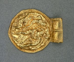 Kabartmalı bulla kolye. Etrüsk uygarlığı, MÖ 4. yy. by Etruscan