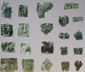 Gözleri tasvir eden bronz plakada ex-voto. Reithia Este Tapınağı
