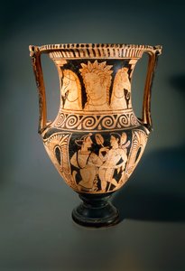 Kelebe veya sütun krateri, Asciano Ressamı tarafından, bir flabellum (yelpaze) alan genç bir kızı tasvir ediyor. Poggio Pinci, Asciano (Toskana) Mezar 3