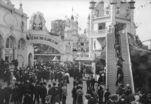Luna Park, 1909 (nitrat negatif) by Eugene Wemlinger