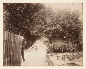 Şafak, Aşağı Meudon Kapısı by Eugène Atget