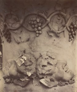 Versay, Vazo Detayı, 1906. by Eugène Atget