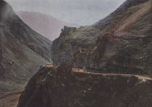 Lars ve Kasbeck Arasında, Gürcistan Askeri Yolu by European Photographer