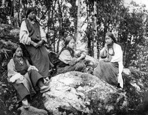 Himalaya Kadınları, c.late C19th by European Photographer