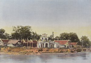 Hue Nehri Üzerindeki Pagoda by European Photographer