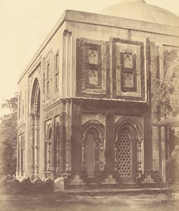 Tapınaklar. Alai Darwaza mermer ve kumtaşı Geçidi Quwwat-ul-Islam Camii, Kootub by Felice Beato
