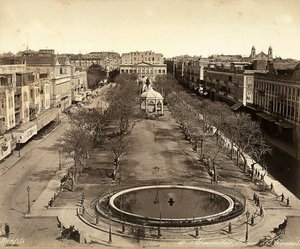 İskenderiye, Mısır: Konsoloslar Meydanı, büyük bir yuvarlak çeşme ile by Félix Bonfils