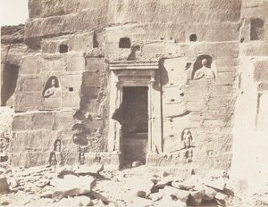 Taşocaklarında Oyulmuş Kardâcy, Kutsal Alan, Nişler ve Yazıtlar, 1851-52, 1853-54 basılmıştır. by Félix Teynard