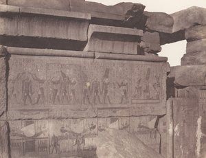 Karnak Thebes, Saray - Granit İnşaatı - Oyma Dekorasyon..., 1851-52, 1853-54 basılmış. by Félix Teynard