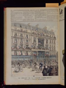 The start of the Paris-Brest bicycle race in front of the offices of 