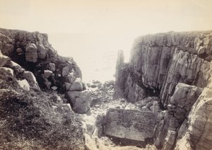 [Deniz Manzaralı Kayalık Giriş], 1870