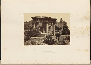 Dairesel Tapınak, Baalbec by Francis Frith