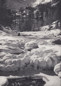 Pennine Alps: Frozen Stream (s/b fotoğraf)