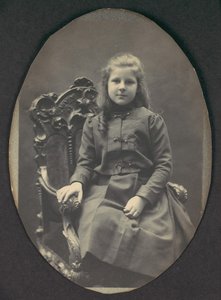 [Bulletli Kız, Oturan, Üç Çeyrek Boy], 1890